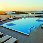 Resort The Beachfront - D'el Rey Golf &