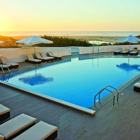 Курортный комплекс The Beachfront - D'el Rey Golf &