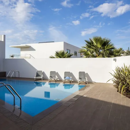 Semesteranläggning (resort) The Beachfront - D'el Rey Golf & 5*