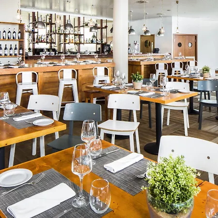 אתר נופש The Beachfront - D'el Rey Golf & 5*