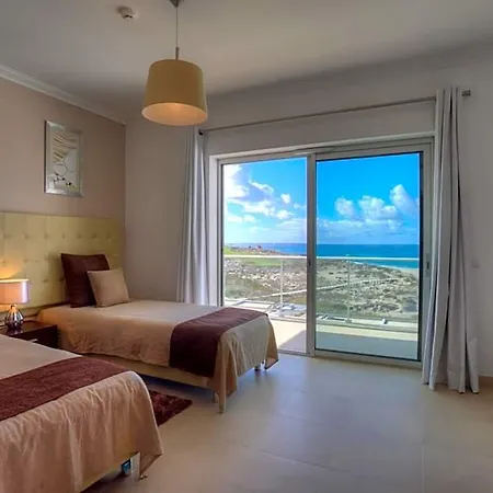 Semesteranläggning (resort) The Beachfront - D'el Rey Golf & 5*