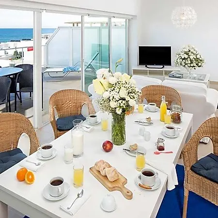 Semesteranläggning (resort) The Beachfront - D'el Rey Golf & 5*