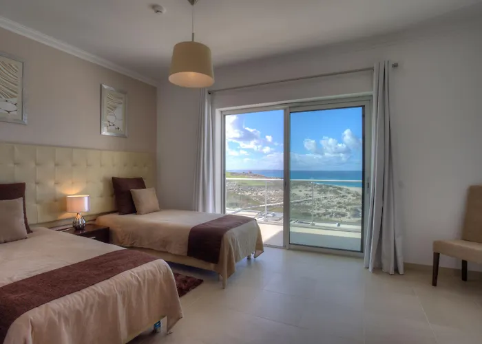 Курортный комплекс The Beachfront - D'el Rey Golf & Обидуш